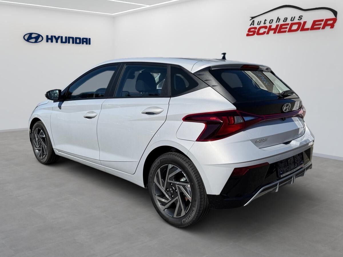 Hyundai i20 FL (MY25) 1.0 Benzin (100 PS) 6-MT 2WD TREND + BOSE