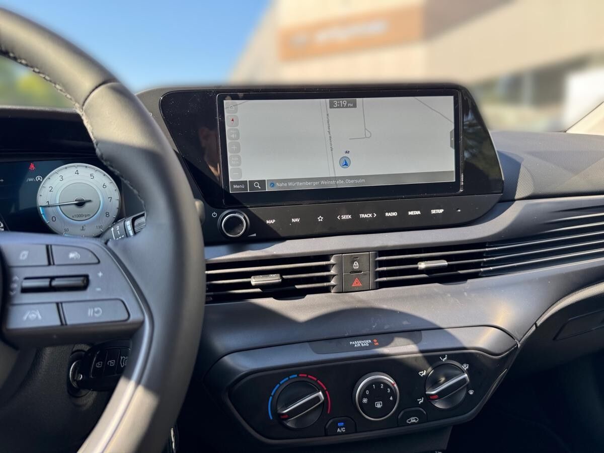 Hyundai i20 FL (MY25) 1.0 Benzin (100 PS) 6-MT 2WD TREND + BOSE