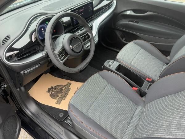 Fiat 500e ICON 16"ALU/NAVI/SCHNELLADER ⚡️ ELEKTRO 🤩 SONDERAKTION 🛒 SOFORT VERFÜGBAR ❗️❗️❗️