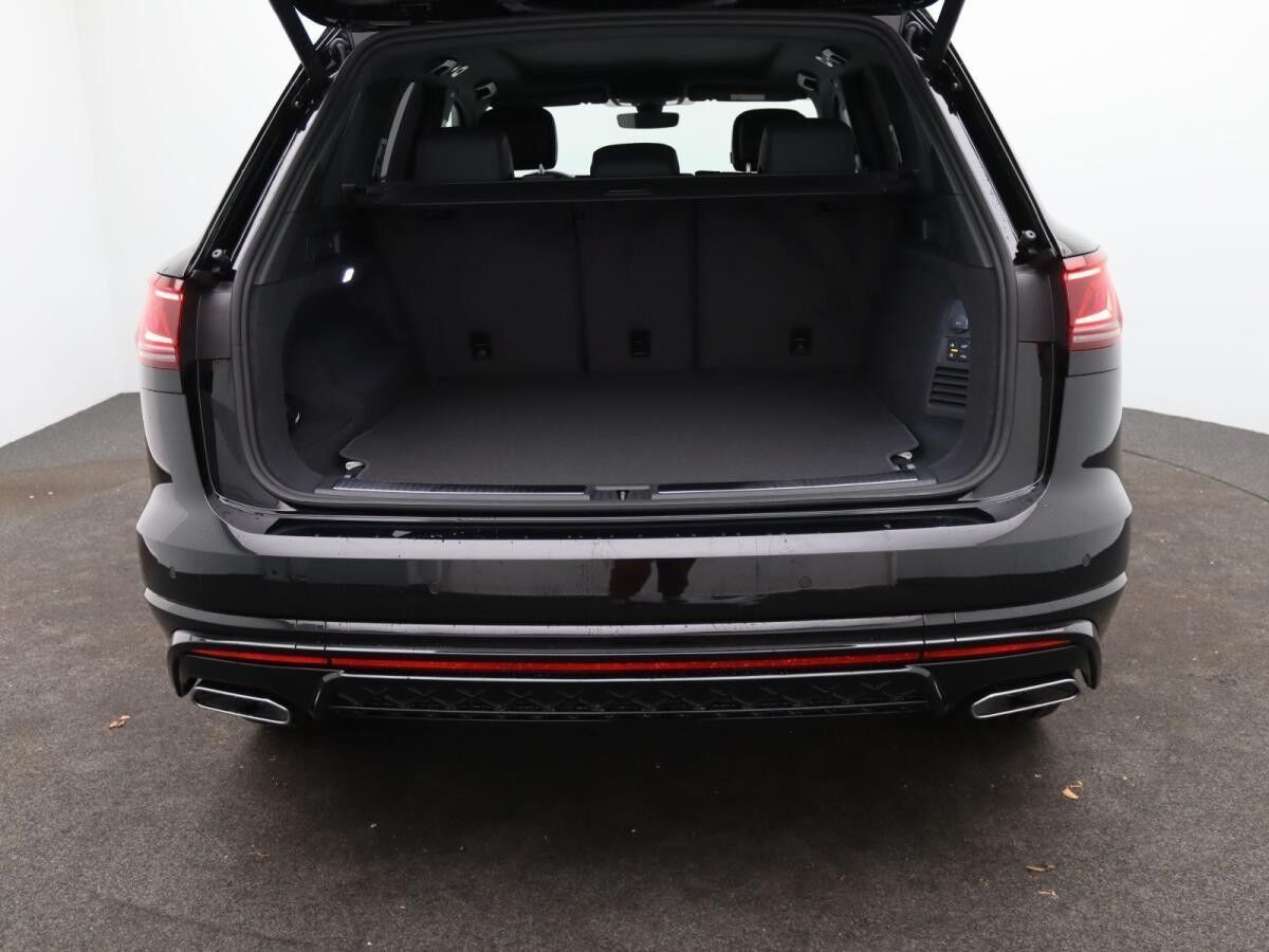Volkswagen Touareg R-Line 3.0 V6TDI 4M/BlackStyle, IQ.Drive