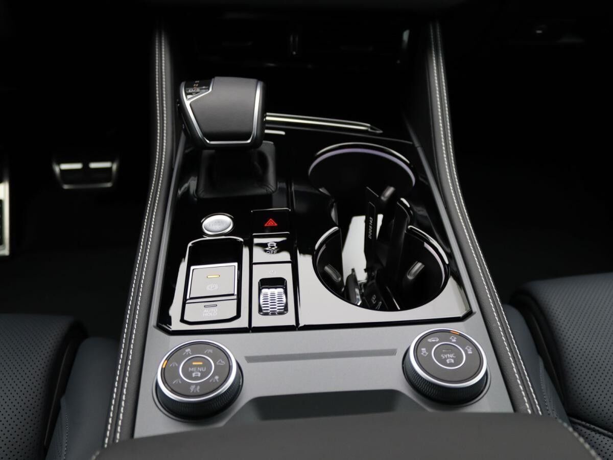 Volkswagen Touareg R-Line 3.0 V6TDI 4M/BlackStyle, IQ.Drive