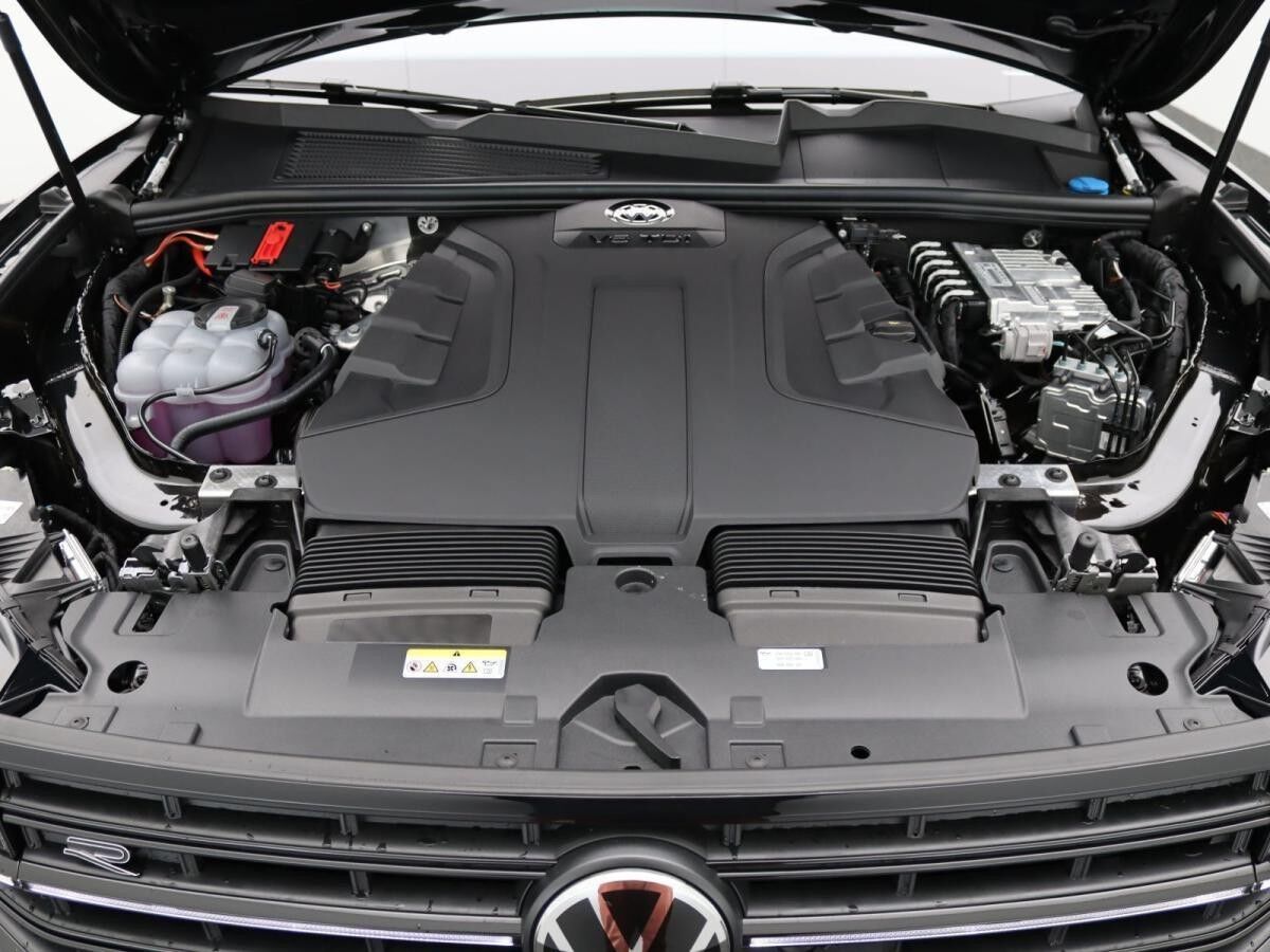 Volkswagen Touareg R-Line 3.0 V6TDI 4M/BlackStyle, IQ.Drive