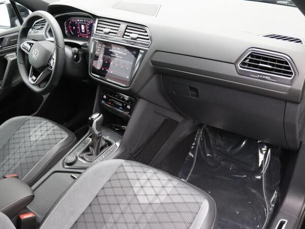 Volkswagen Tiguan Allspace R-Line 2.0TDI 4M DSG / Pano, AHK
