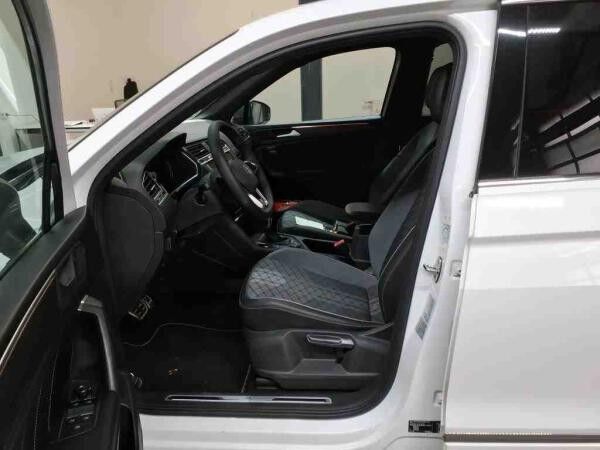Volkswagen Tiguan Allspace R-Line 2.0TDI 4M DSG/ Pano, Navi