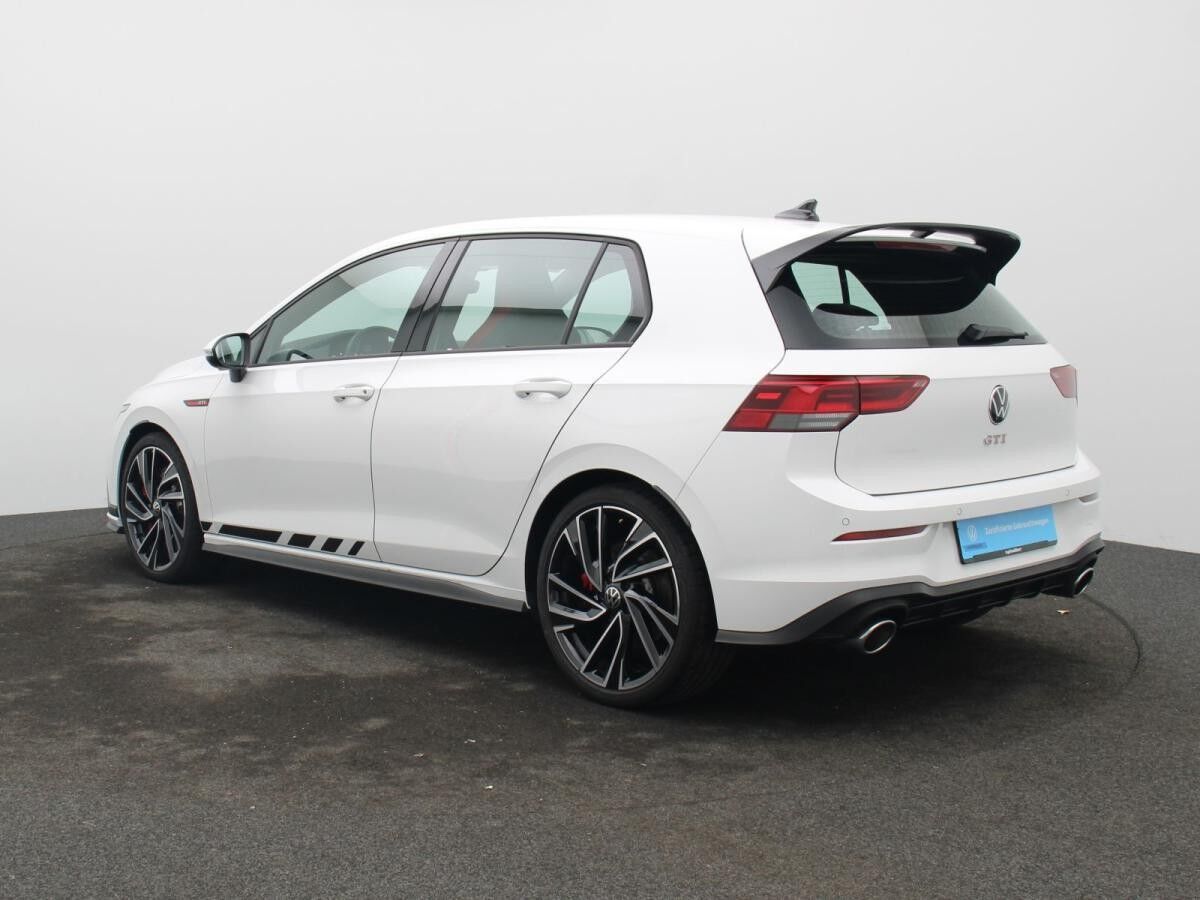 Volkswagen Golf GTI Clubsport VIII 2.0 TSI DSG / Navi, LED+