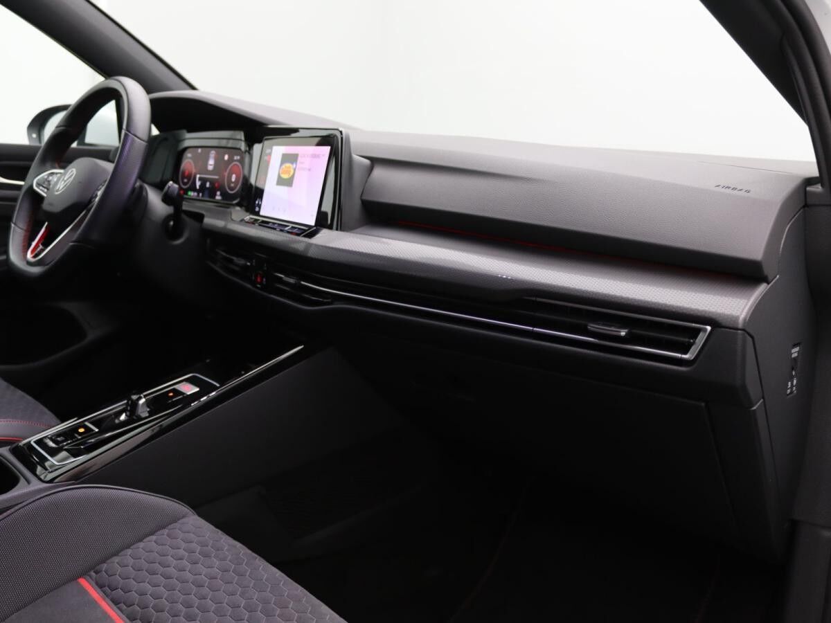 Volkswagen Golf GTI Clubsport VIII 2.0 TSI DSG / Navi, LED+