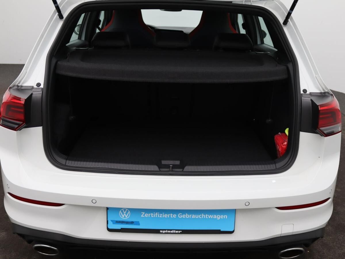 Volkswagen Golf GTI Clubsport VIII 2.0 TSI DSG / Navi, LED+