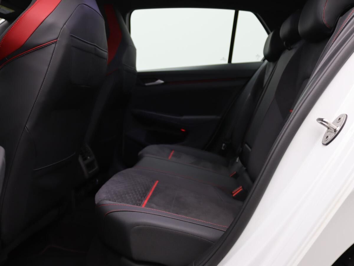 Volkswagen Golf GTI Clubsport VIII 2.0 TSI DSG / Navi, LED+