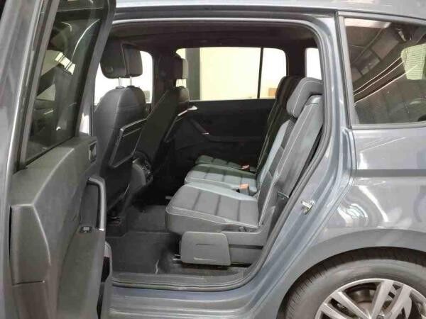 Volkswagen Touran Active 2.0 TDI / 7-Sitze, Pano, AHK, LED