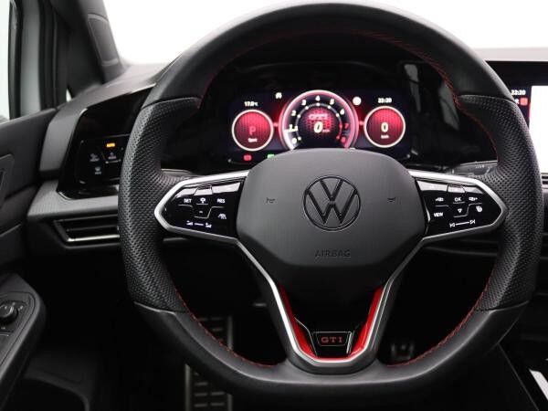 Volkswagen Golf GTI Clubsport VIII 2.0 TSI DSG / Navi, LED+