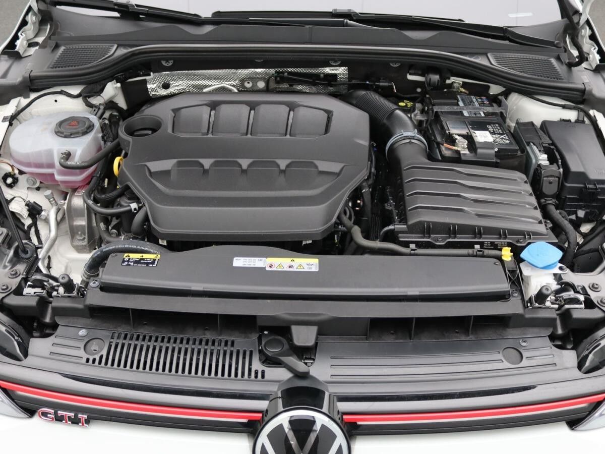 Volkswagen Golf GTI Clubsport VIII 2.0 TSI DSG / Navi, LED+