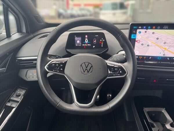 Volkswagen ID.4 Pure MATRIX AHK 360° NAV SHZ WÄRMEPUMPE