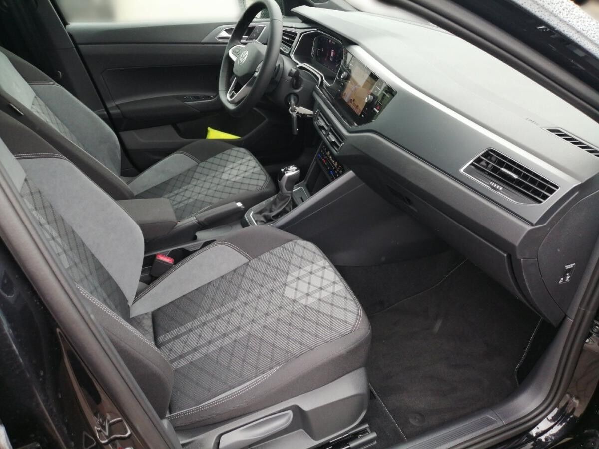 Volkswagen Taigo R-Line 1.5 TSI DSG/ Pano, Matrix, ACC, AHK