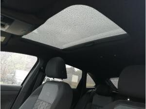 Volkswagen Taigo R-Line 1.5 TSI DSG/ Pano, Matrix, ACC, AHK