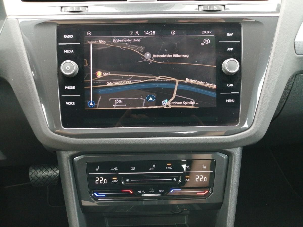 Volkswagen Tiguan Life 2.0TDI DSG Navi LED AHK ViritualCock