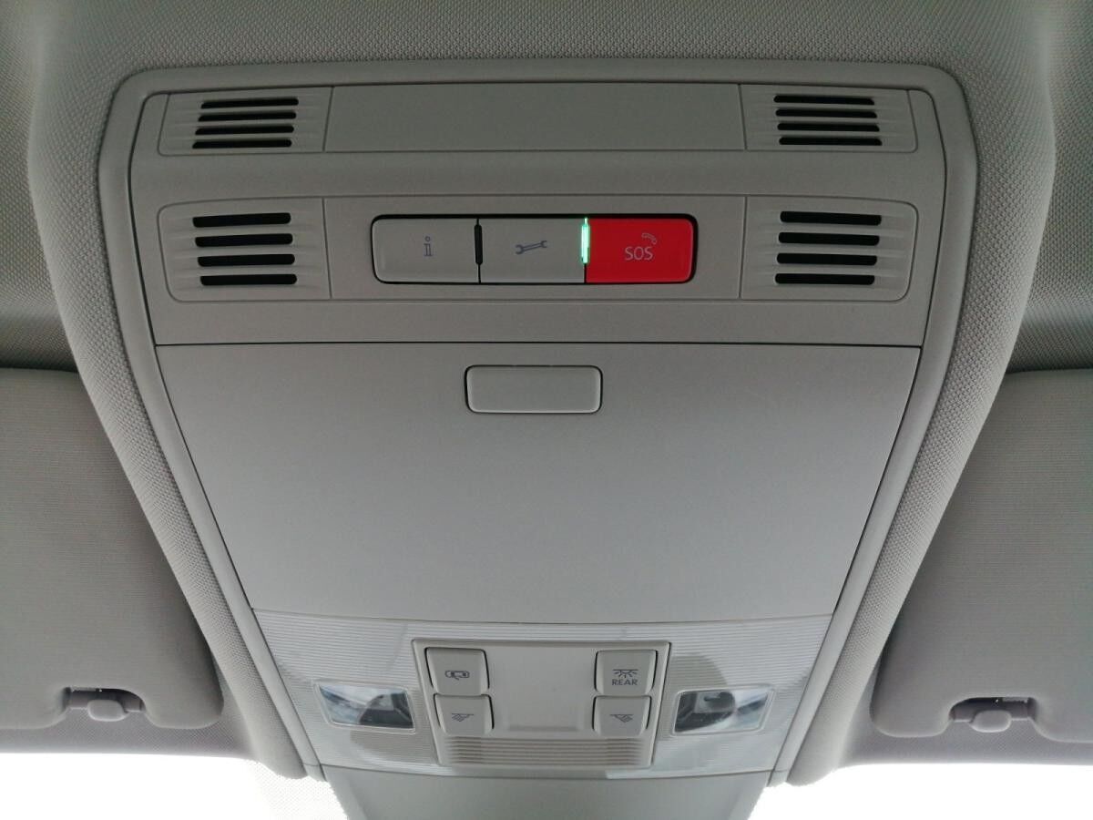 Volkswagen Tiguan Life 2.0TDI DSG Navi LED AHK ViritualCock