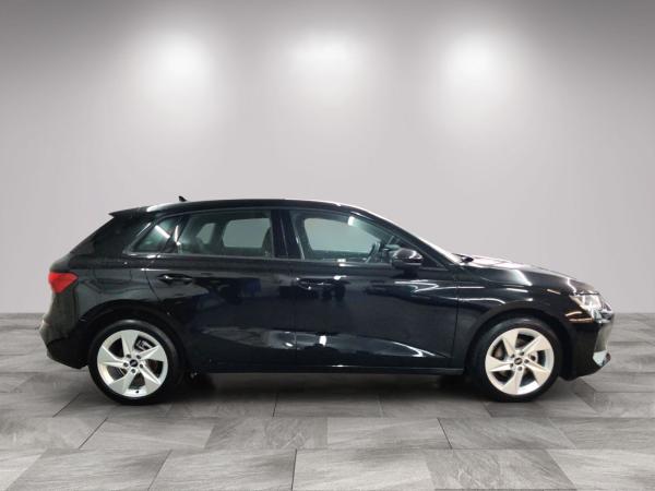 Audi A3 Sportback Advanced 30 TDI AHK/vC+/Nav+/12.29Garantie