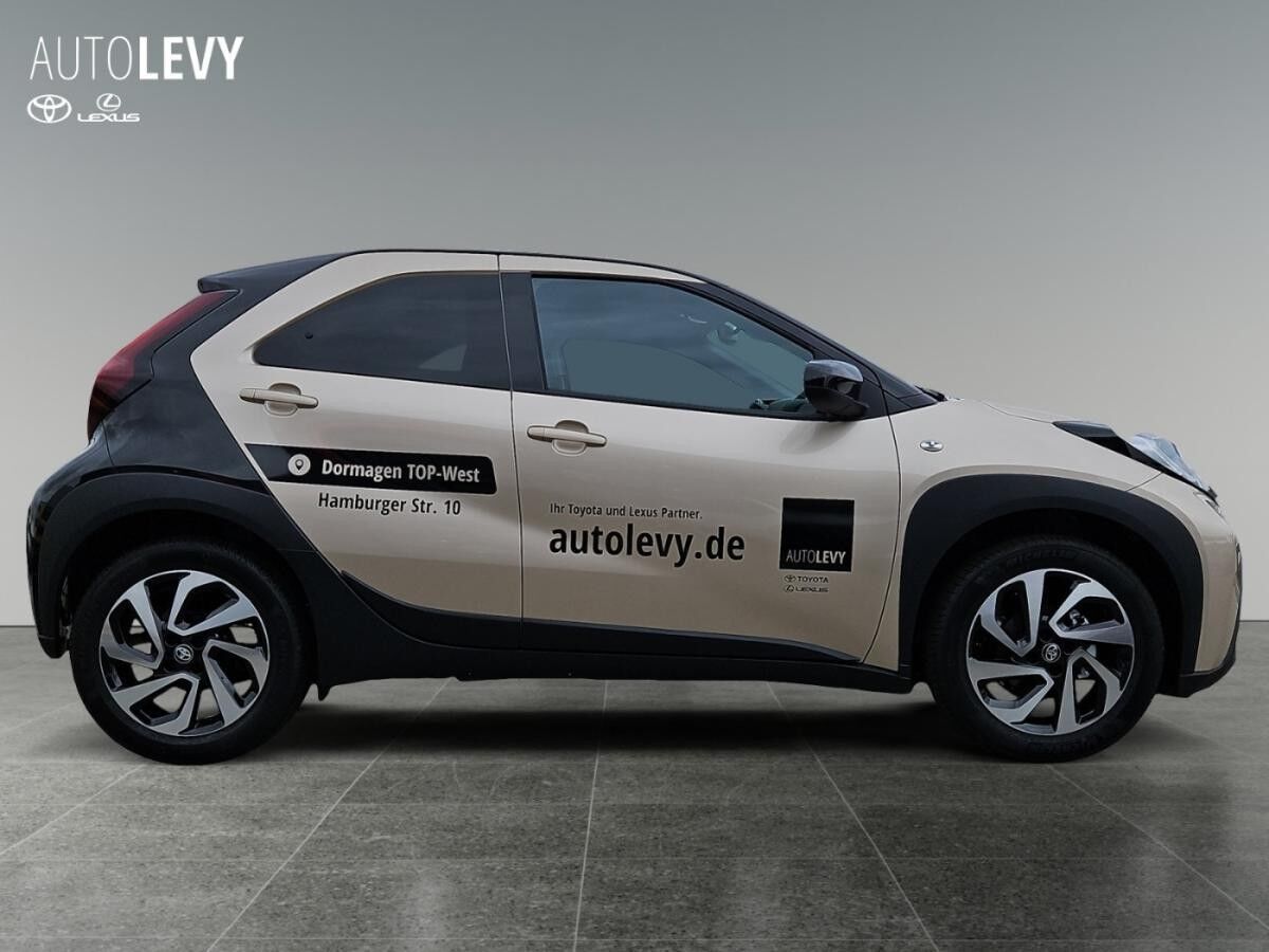 Toyota Aygo X Teamplayer +SHZ+CarPlay+Navi+1,99% !!