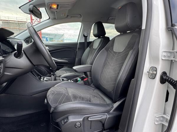 Opel Grandland 1.2T Navi,Lenkradheizung,Sitzheizung