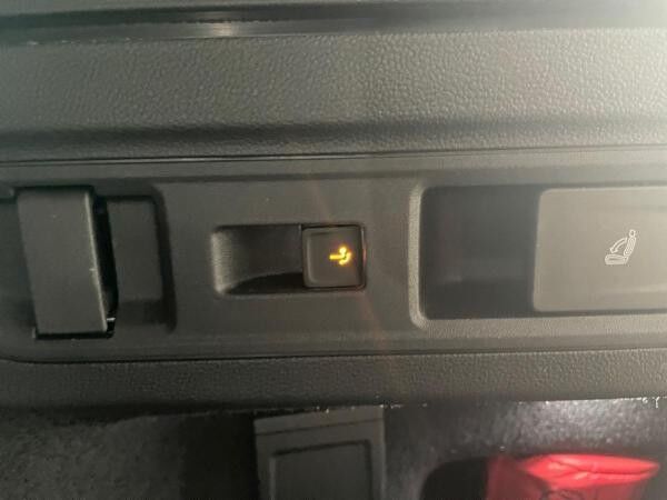 Volkswagen Passat Variant 1.5 eHybrid R-Line Navi*AHK*360°KAM*MATRIX