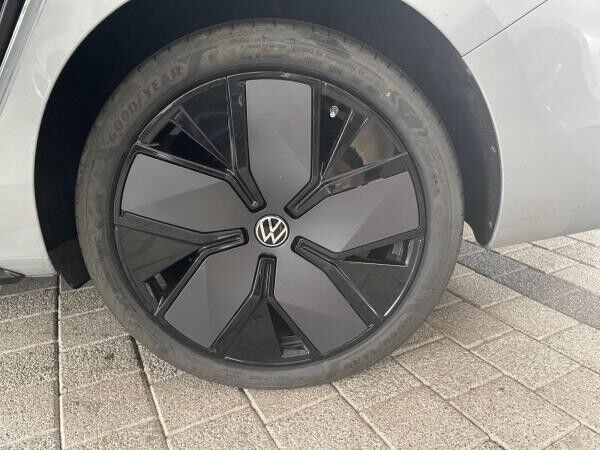 Volkswagen Passat Variant 1.5 eHybrid R-Line Navi*AHK*360°KAM*MATRIX
