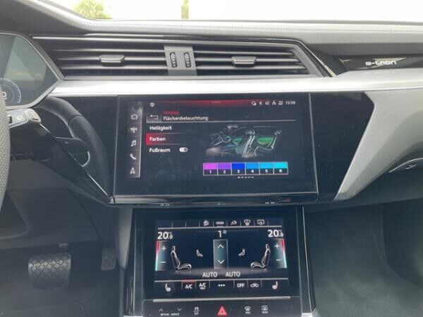 Audi e-tron 55 quattro S line Matrix