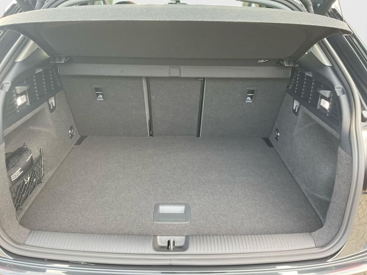 Audi Q2 Advanced 35 TFSI Schalter RFK Matrix AHK