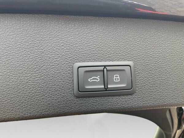 Audi Q2 Advanced 35 TFSI Schalter RFK Matrix AHK