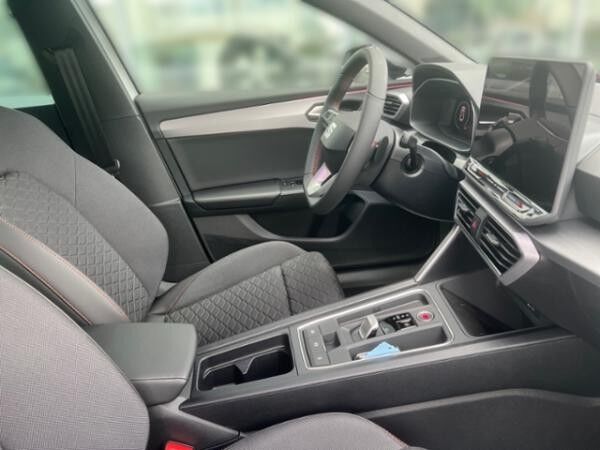 Seat Leon FR Black Edition 1.5eTSI 110kW (150 PS) *DSG*SHZ*RFK*NAVI*KESSY*CARPLAY*Privatkunden*