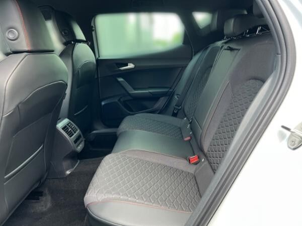 Seat Leon FR Black Edition 1.5eTSI 110kW (150 PS) *DSG*SHZ*RFK*NAVI*KESSY*CARPLAY*Privatkunden*