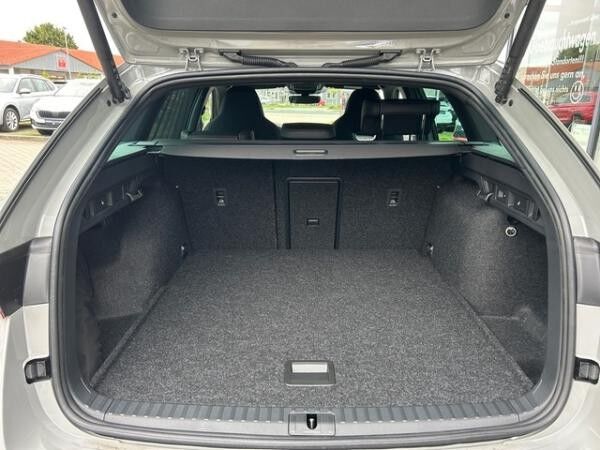 Skoda Octavia Combi 2.0 TSI DSG RS +CANTON+AHK+ACC+360°VIEW+HEAD_UP+