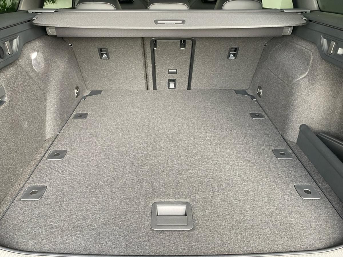 Volkswagen Passat Variant 2.0 TSI DSG 4M R-Line