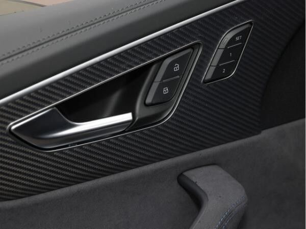 Audi RS Q8 SUV performance