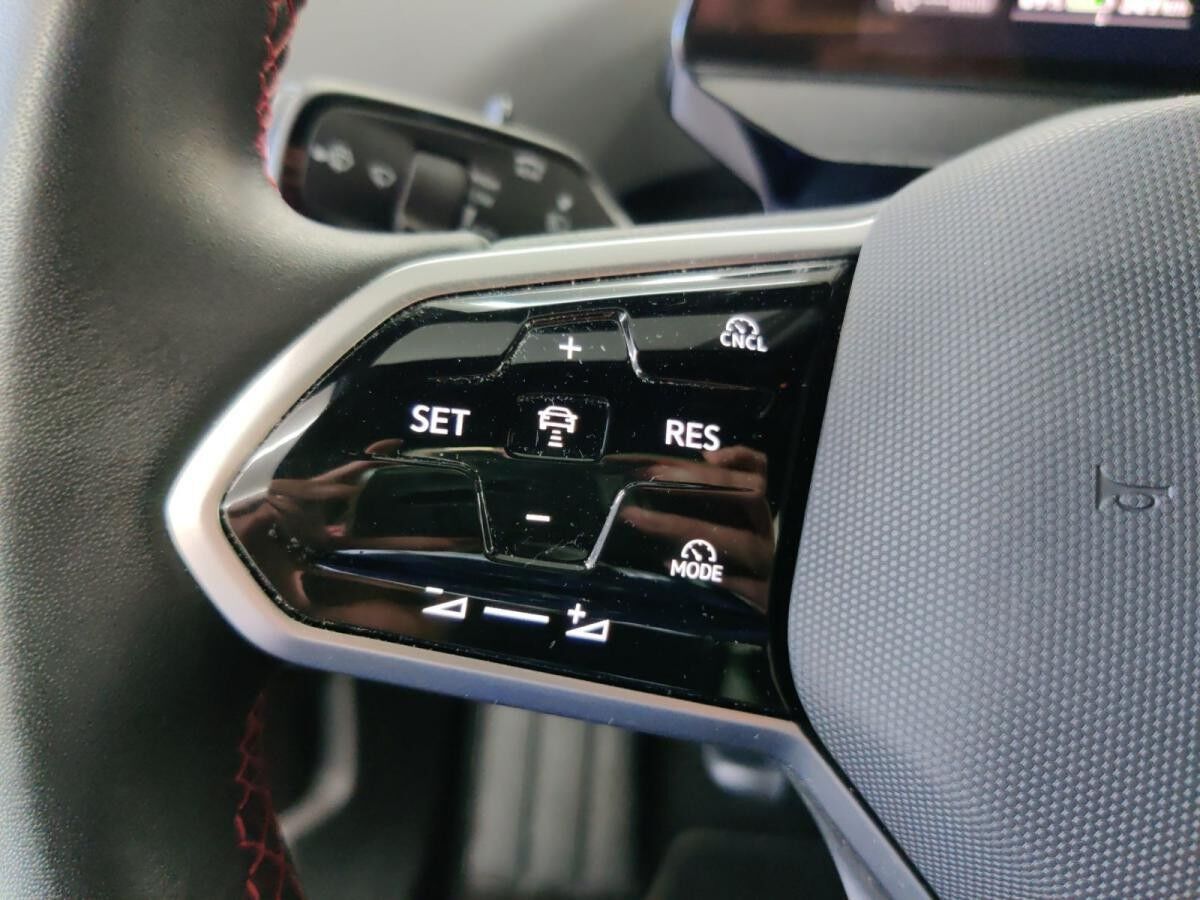 Volkswagen ID.4 GTX h/AHK/Navi/Pano/Wärmepumpe/01.30Garantie