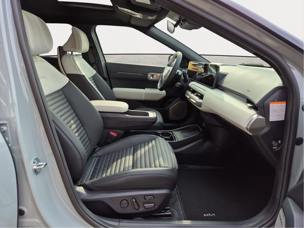 Kia EV4 FASTBACK GT-Line | Glasdach | DriveWise | Comfort | Connect | Kia EV4 FASTBACK GT-Line | Glasdach | DriveWise | Comfort | Connect |