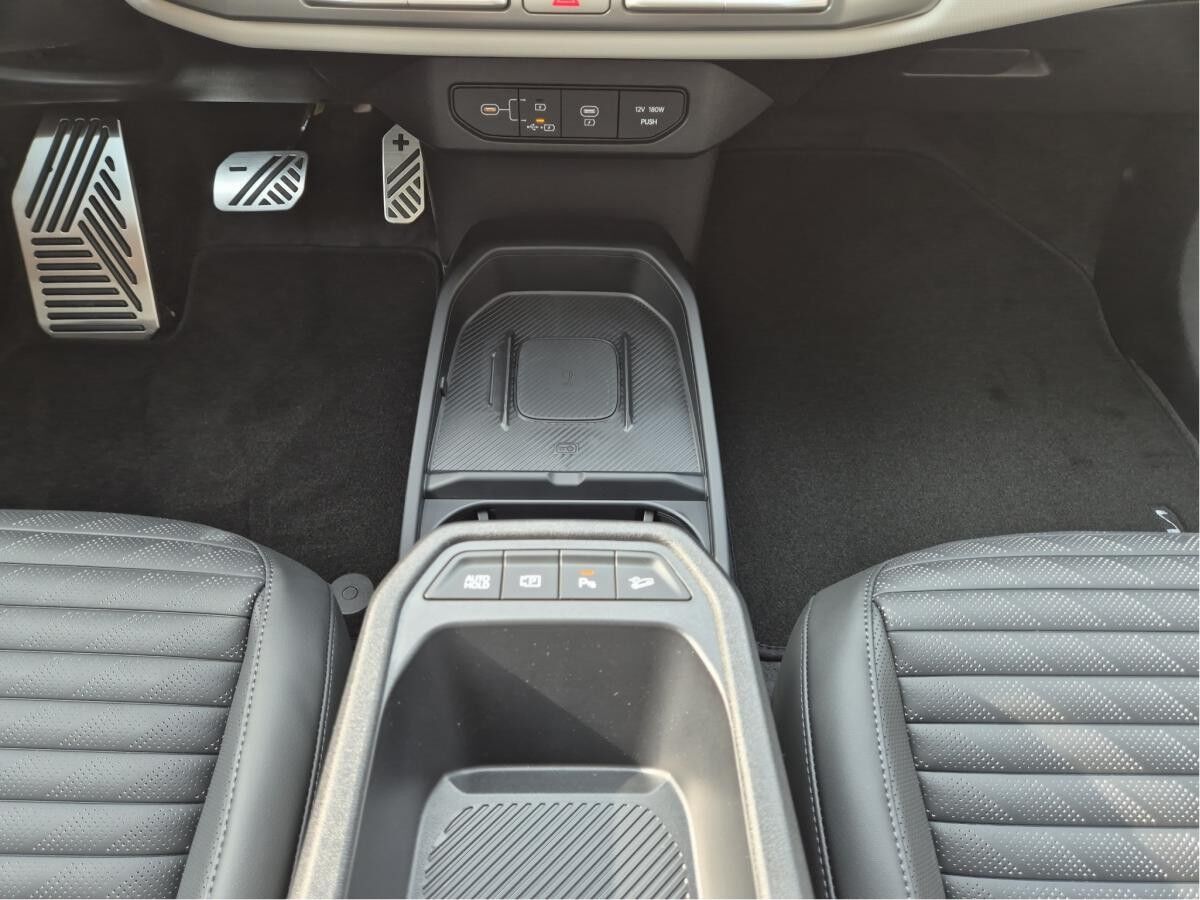 Kia EV4 FASTBACK GT-Line | Glasdach | DriveWise | Comfort | Connect | Kia EV4 FASTBACK GT-Line | Glasdach | DriveWise | Comfort | Connect |