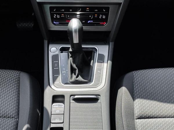 Volkswagen Passat Variant 1.5 TSI DSG Navi LED ACC CarPlay