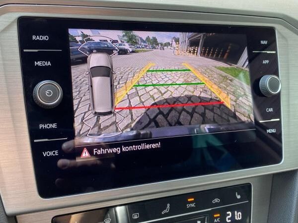 Volkswagen Passat Variant 1.5 TSI DSG Navi LED ACC CarPlay