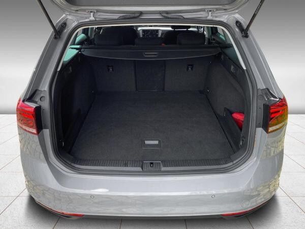 Volkswagen Passat Variant 1.5 TSI DSG Navi LED ACC CarPlay