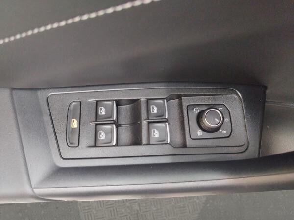 Volkswagen T-Roc 1.5 TSI DSG R Line / SOFORT VERFÜGBAR !