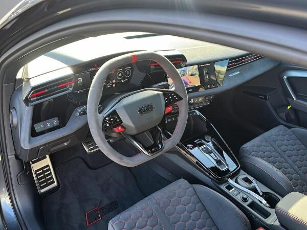Audi RS3 Sportback + RS SCHALENSITZE + SPORTABGASANLAGE + KAMERA + MATRIX + 280 km/h