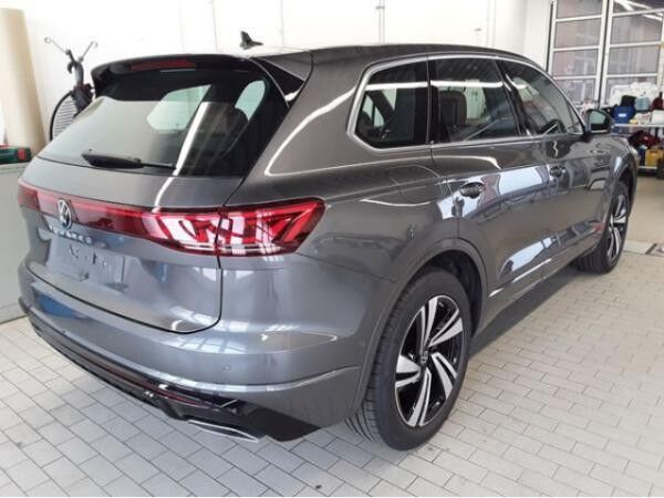 Volkswagen Touareg 3.0TDI +R-LINE+AHK+LEDER+KAMERA+