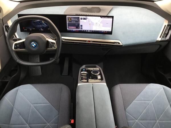 BMW ix xDrive50 SPORTPAKET+KAMERA+LC PROF+MULTISITZ+LM21