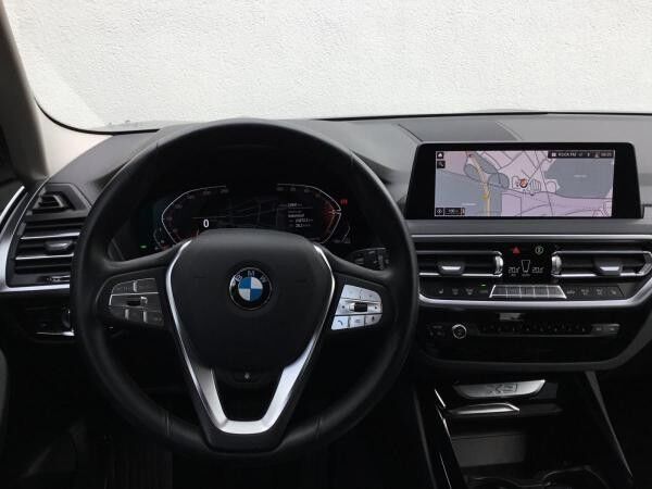 BMW X3 xDrive20i STANDHZ+AHK+LASERL+KAMERA+ACC+HIFI