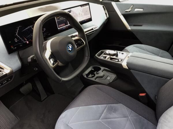 BMW ix xDrive50 SPORTPAKET+KAMERA+LC PROF+MULTISITZ+LM21