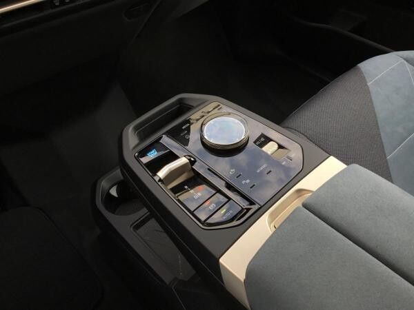 BMW ix xDrive50 SPORTPAKET+KAMERA+LC PROF+MULTISITZ+LM21