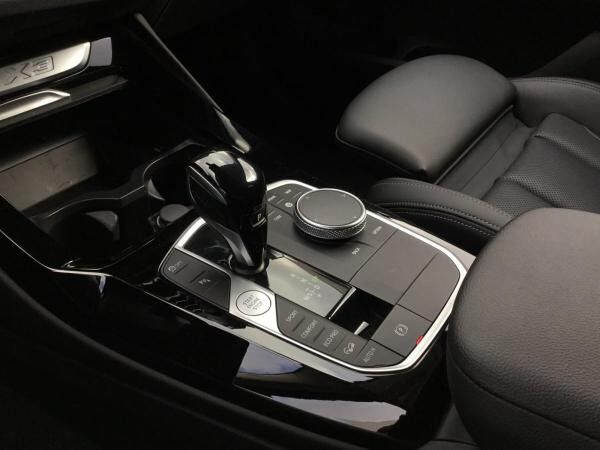 BMW X3 xDrive20i STANDHZ+AHK+LASERL+KAMERA+ACC+HIFI