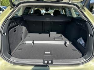 Skoda Superb Combi Selection 1,5TSI 110kW DSG/Infotainment/Fahrassistenz/Winter/Familie/Transport/AHK