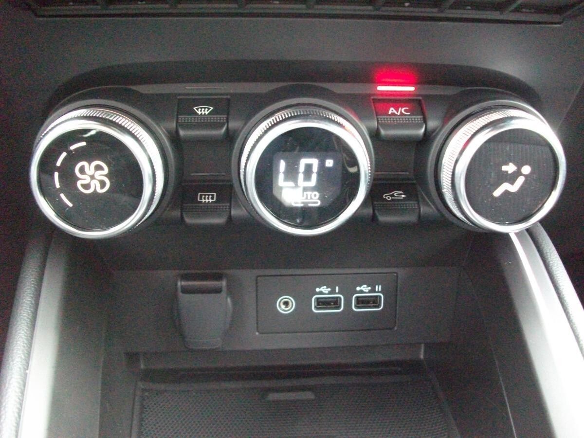 Renault Clio TECHNO E-TECH Full Hybrid 145 ❄️ "Winter-& Look-Paket" 🚘