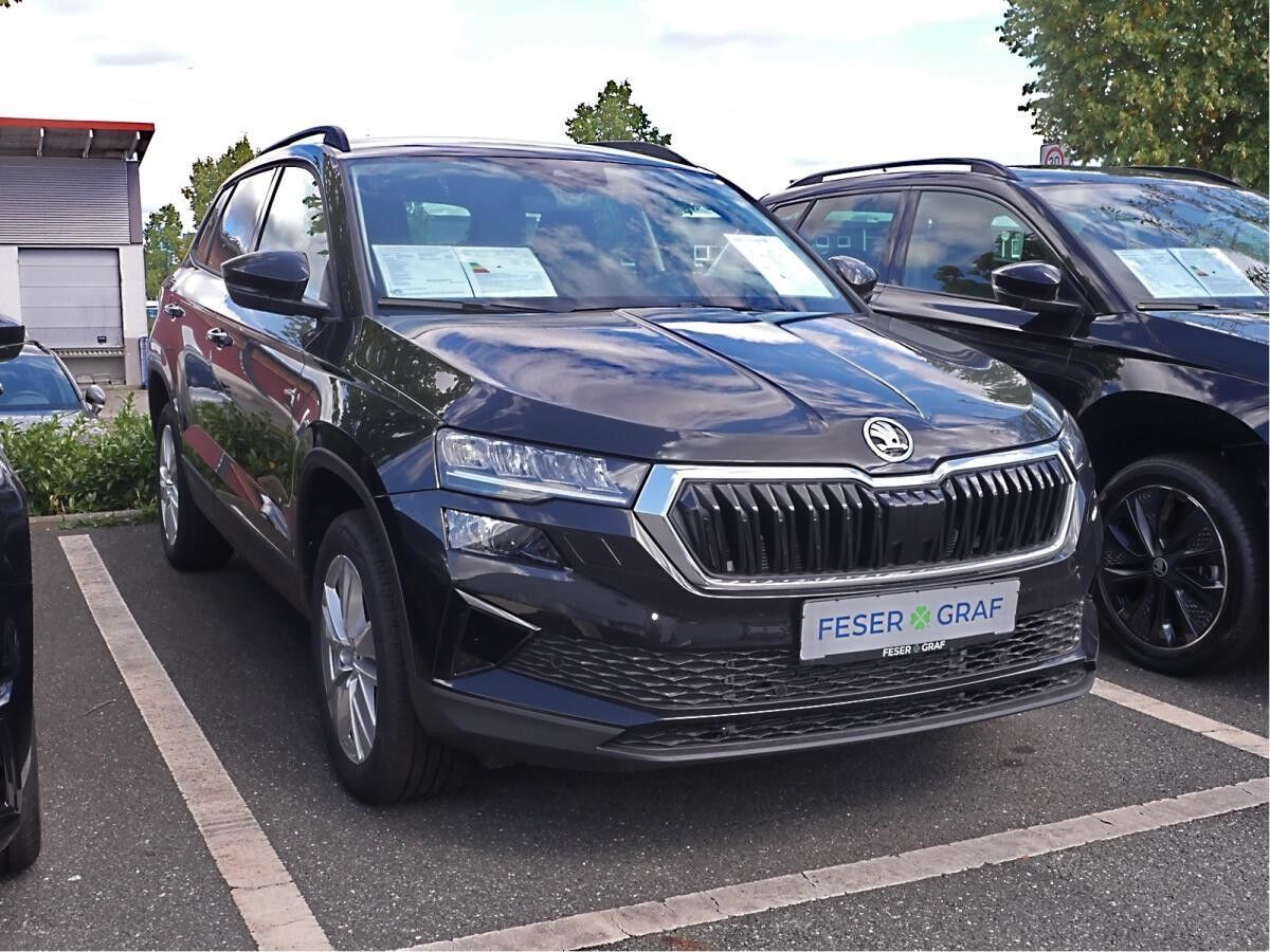 Skoda Karoq Selection 2,0l TDI *RFK SHZ AHK LED*